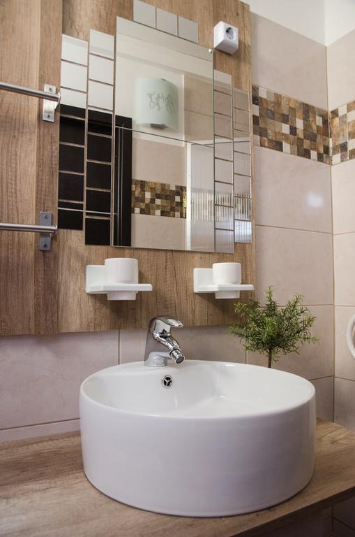 Green Corner Wellness Puspokladany Room photo